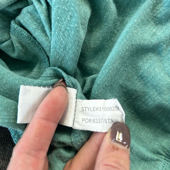 Teal color short sleeve size Large - Picture 5 of 5